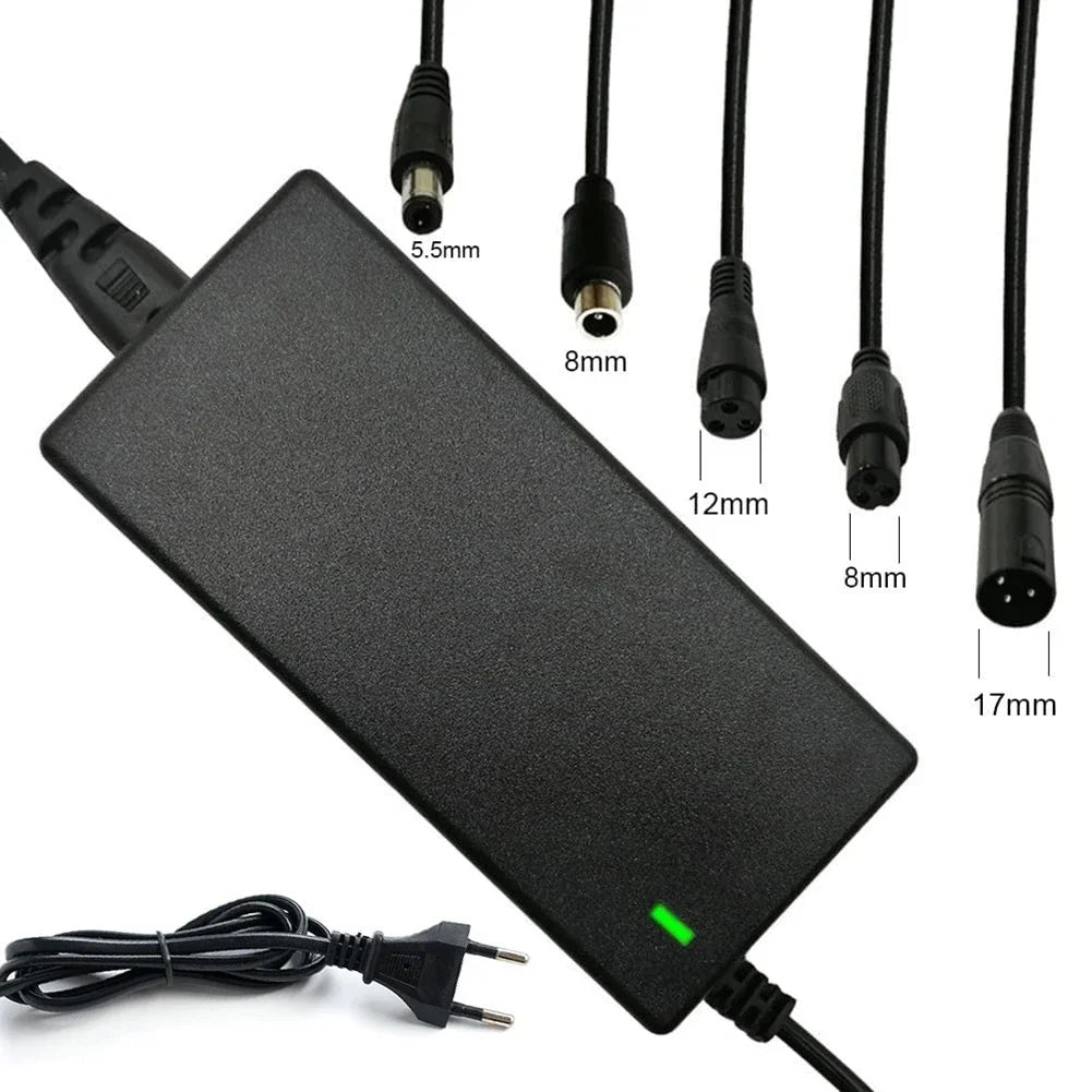 Lader for 42V 2A lithium batteri, E2s V2, Xiaomi Mijia Ninebot 5, som viser ladeport og indikatorlys