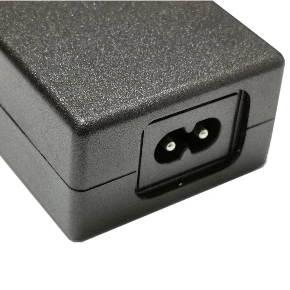 E2S Batterier 42V 2A lader for Xiaomi Mijia Ninebot 5 lithiumbatteri, kompatibel med E2s V2 ladere, sort og kompakt design
